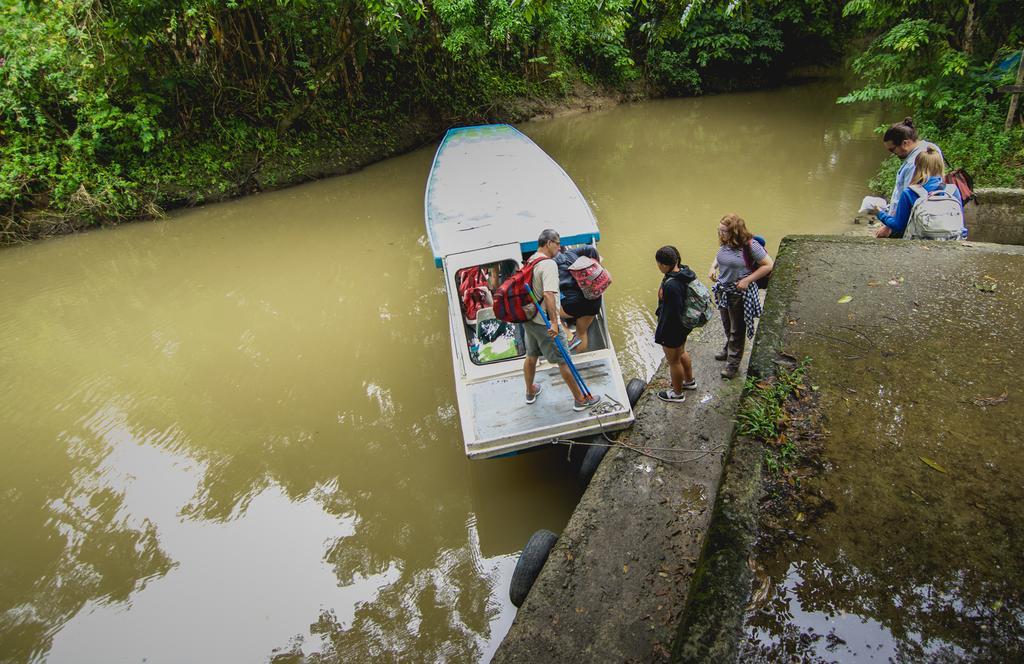 Lirio Lodge Barra de Pacuare Экстерьер фото