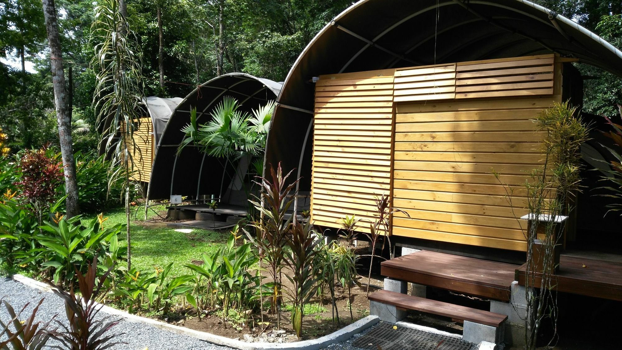 Lirio Lodge Barra de Pacuare Экстерьер фото