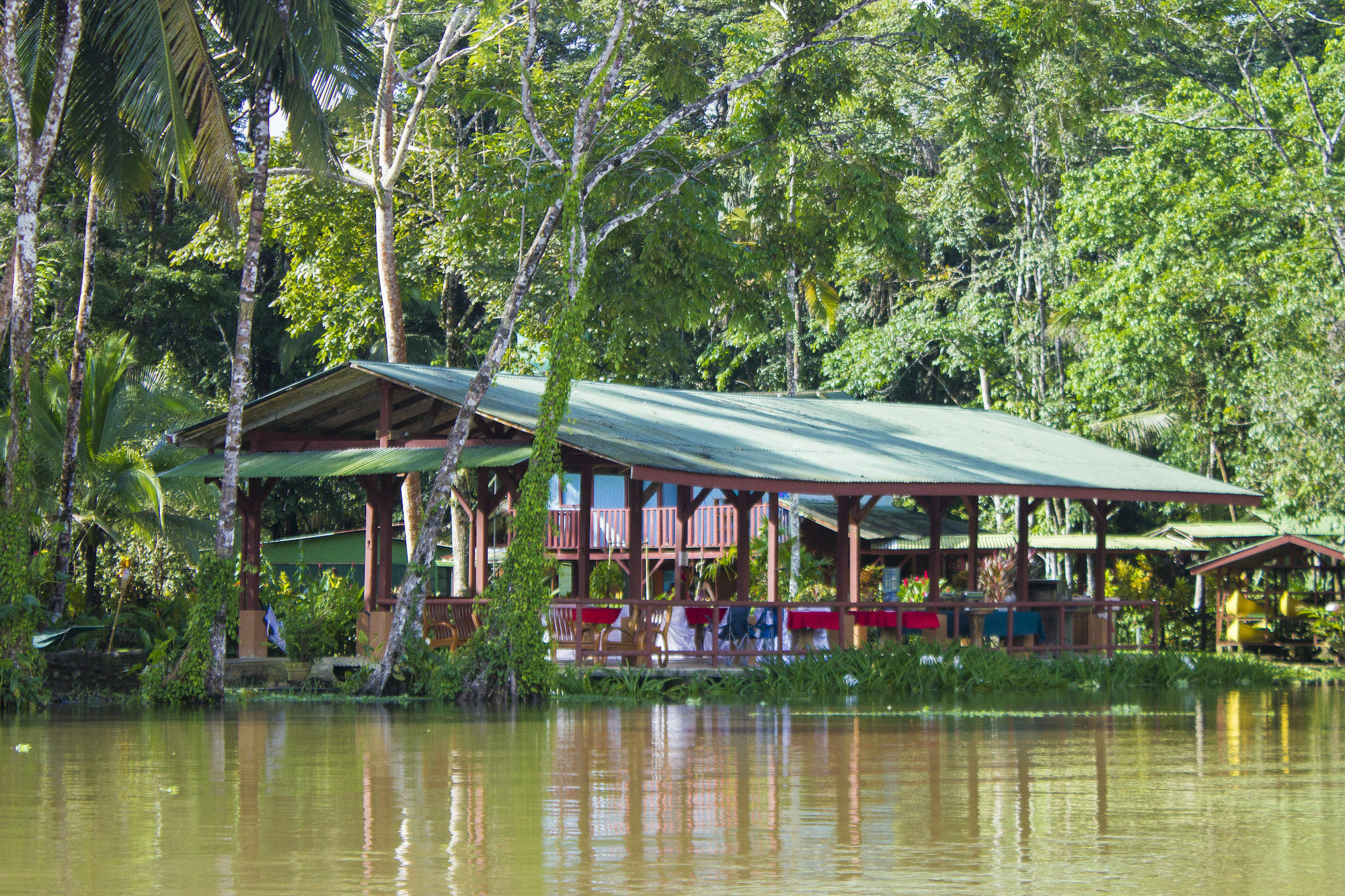Lirio Lodge Barra de Pacuare Экстерьер фото