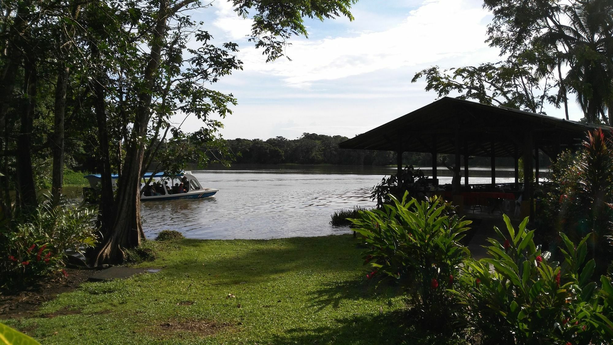 Lirio Lodge Barra de Pacuare Экстерьер фото